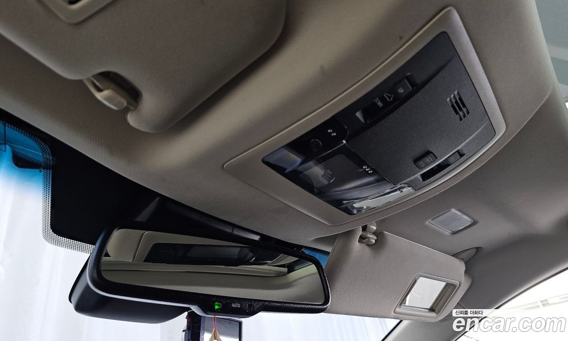 Lexus NX300h фото 33