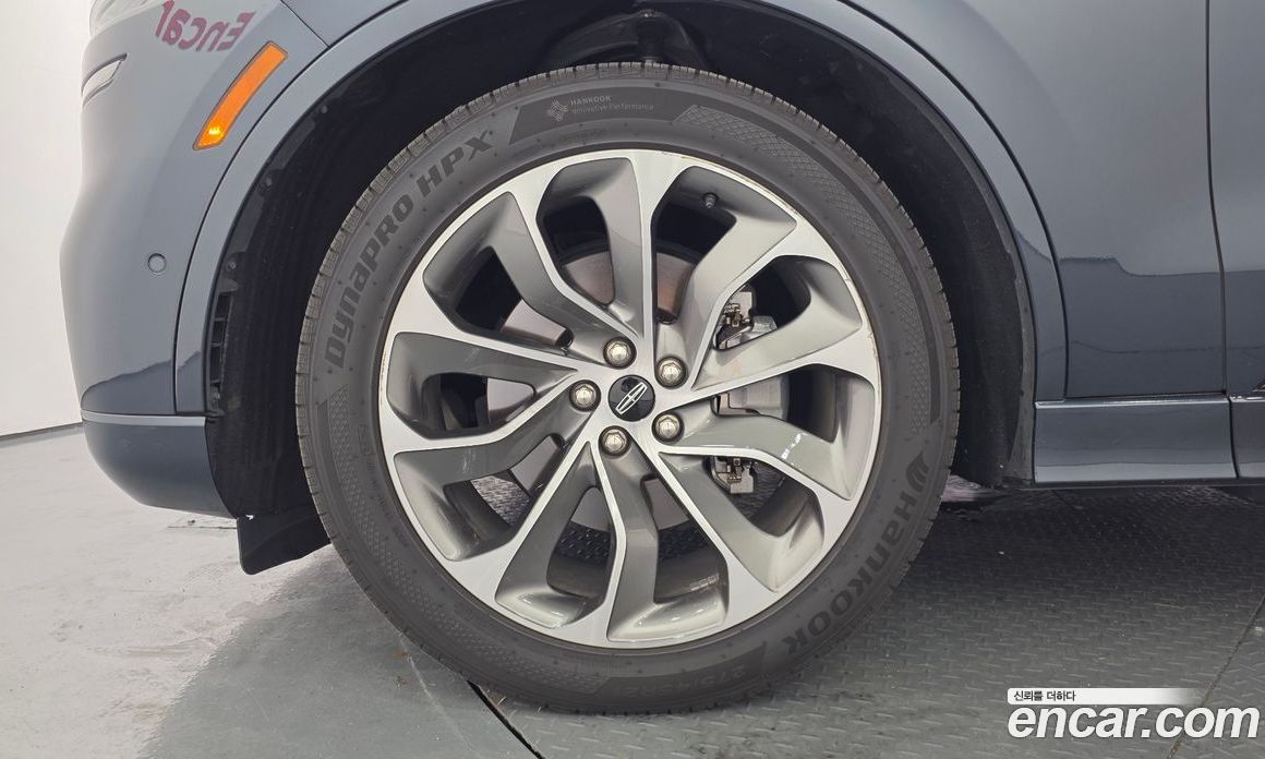 Lincoln Aviator 2nd Gen фото 5