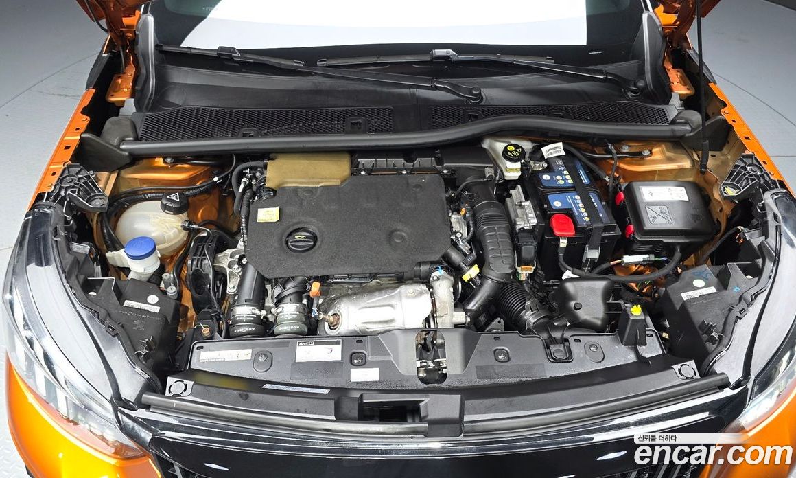 Peugeot 2008 2nd Gen фото 6