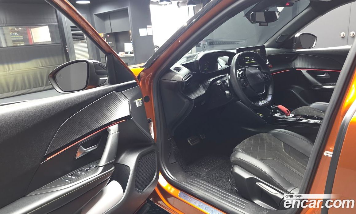 Peugeot 2008 2nd Gen фото 10