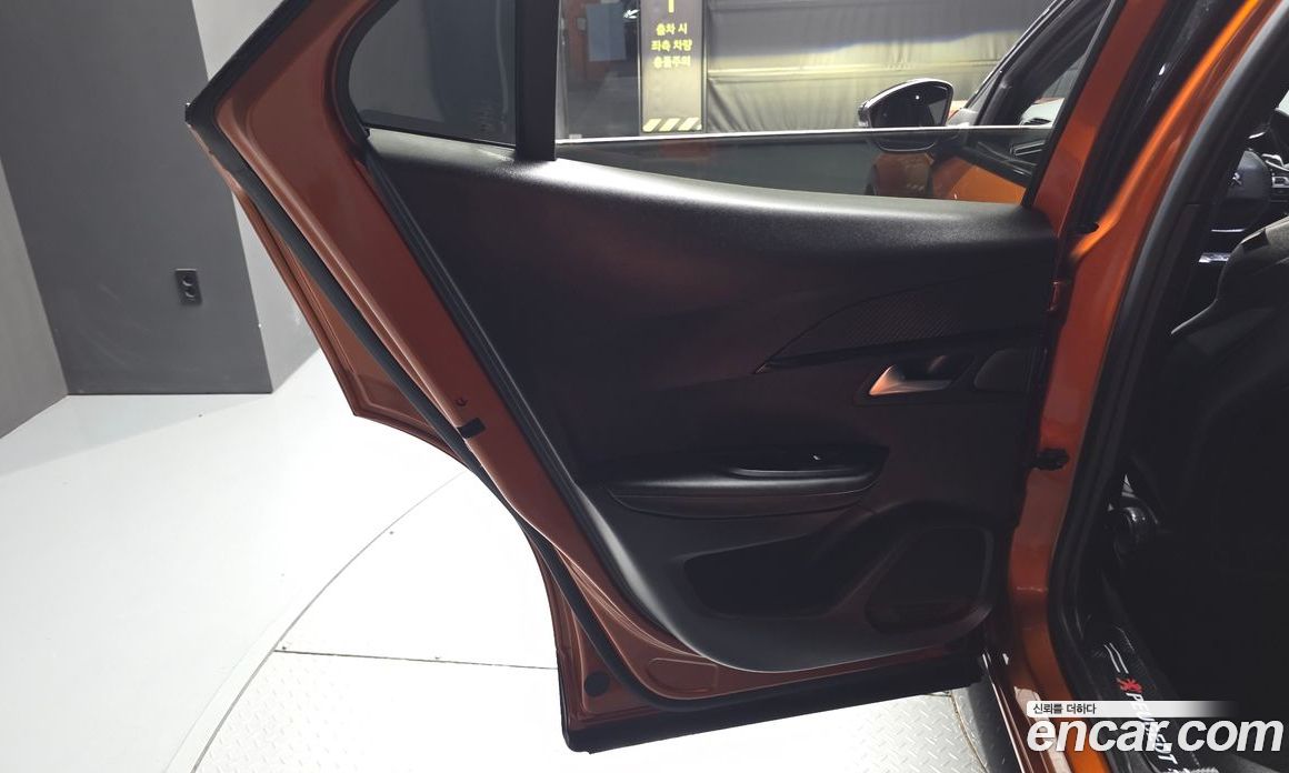 Peugeot 2008 2nd Gen фото 25