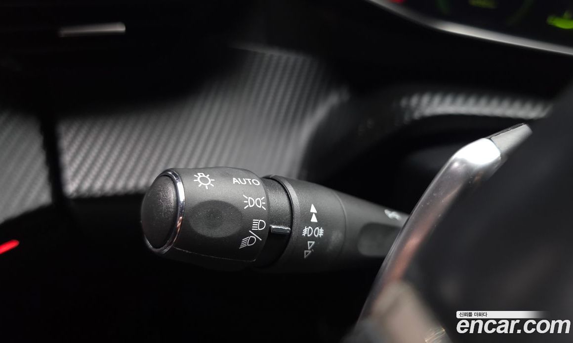 Peugeot 2008 2nd Gen фото 27