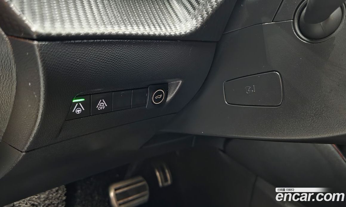 Peugeot 2008 2nd Gen фото 29