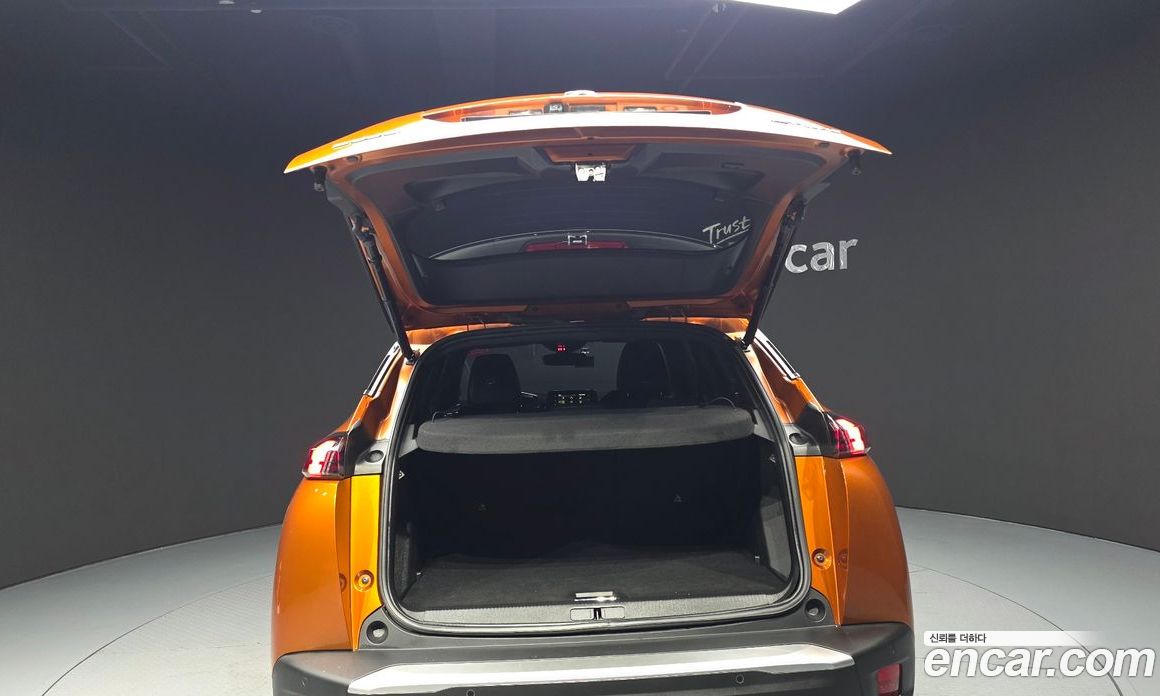 Peugeot 2008 2nd Gen фото 32