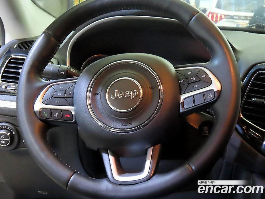 Jeep Compass 2nd Gen фото 12
