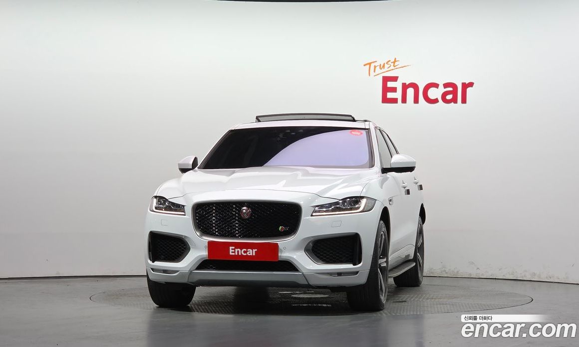 Jaguar F-PACE фото 3