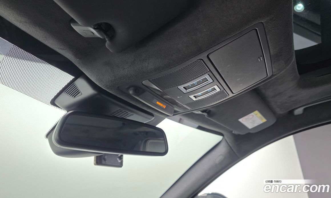 Jaguar F-PACE фото 20