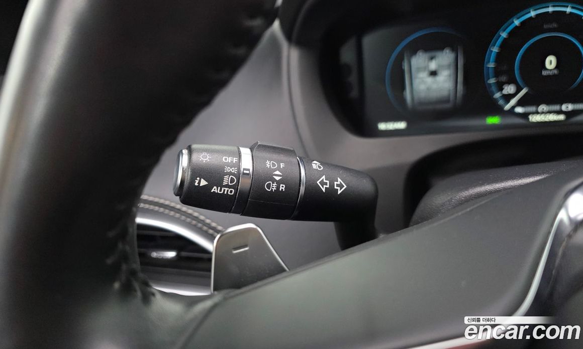 Jaguar F-PACE фото 30