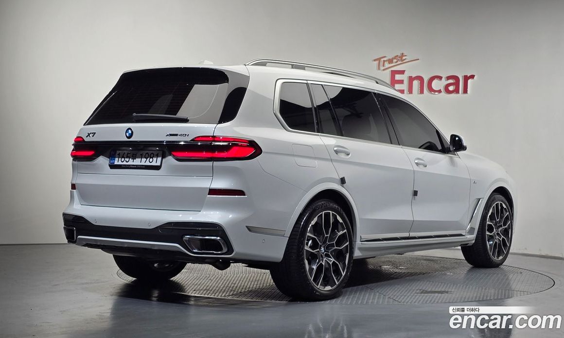 BMW X7 (G07) фото 2