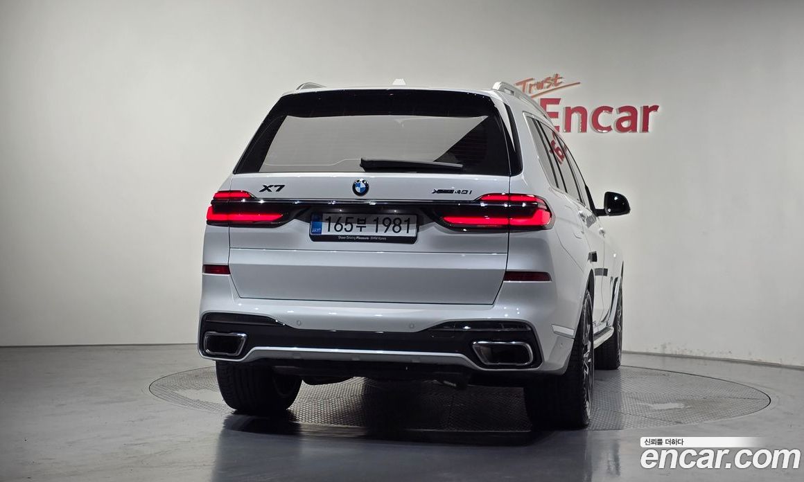 BMW X7 (G07) фото 4