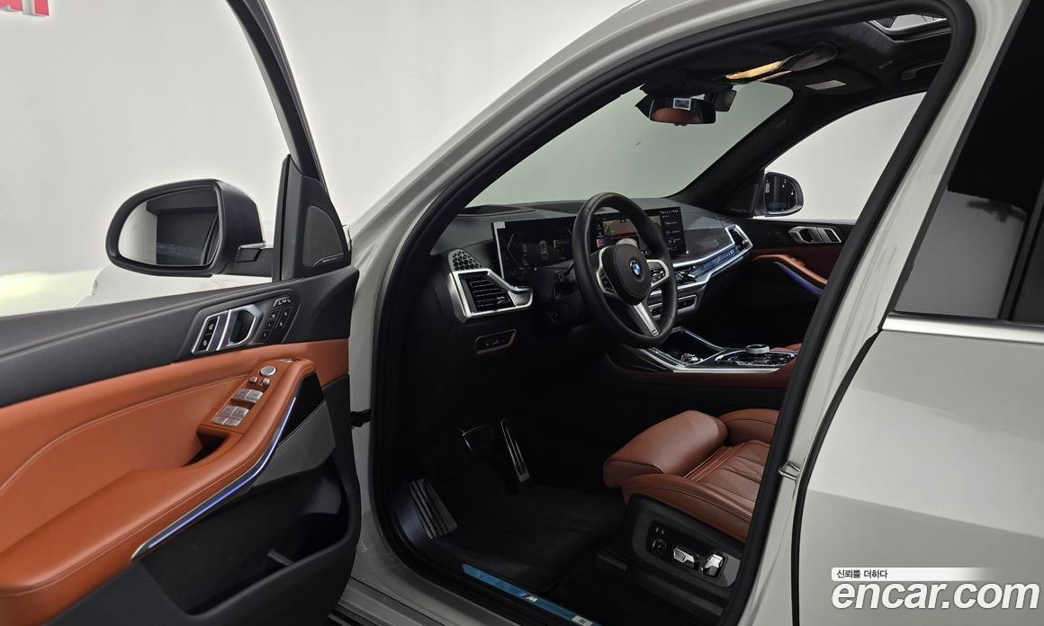 BMW X7 (G07) фото 10