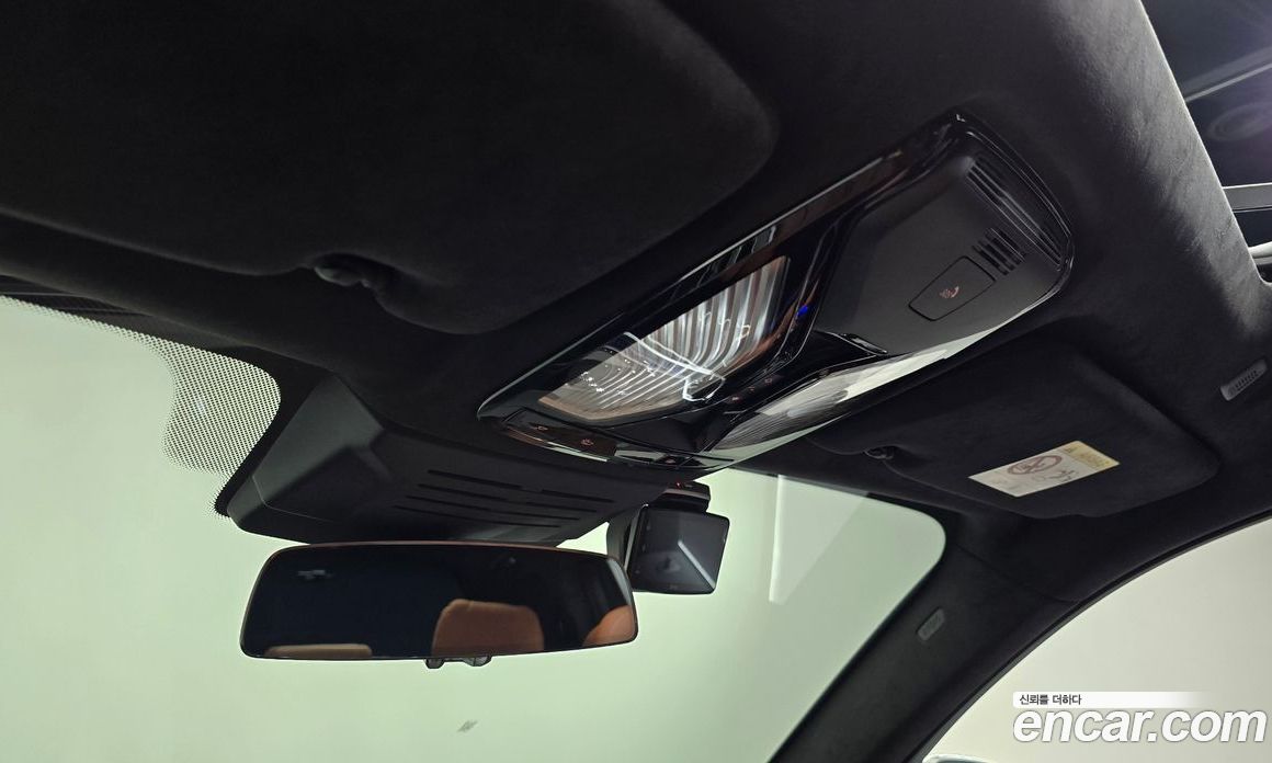 BMW X7 (G07) фото 18