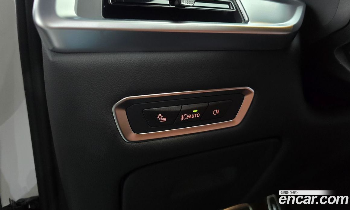 BMW X7 (G07) фото 19