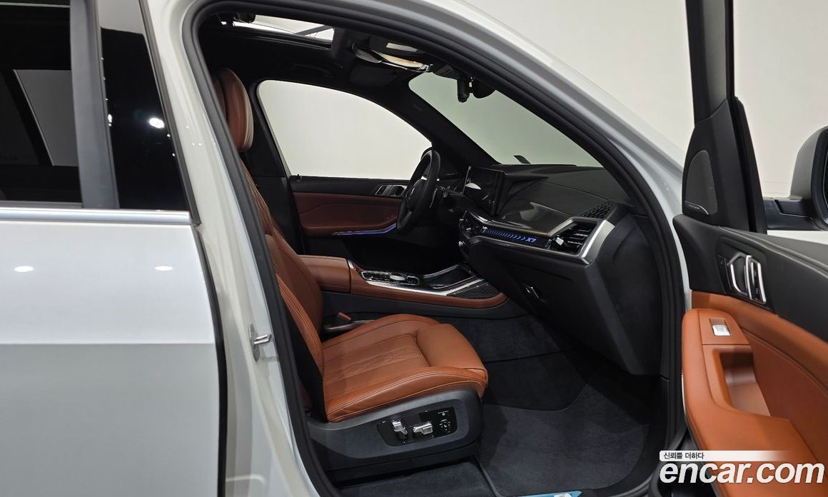 BMW X7 (G07) фото 26