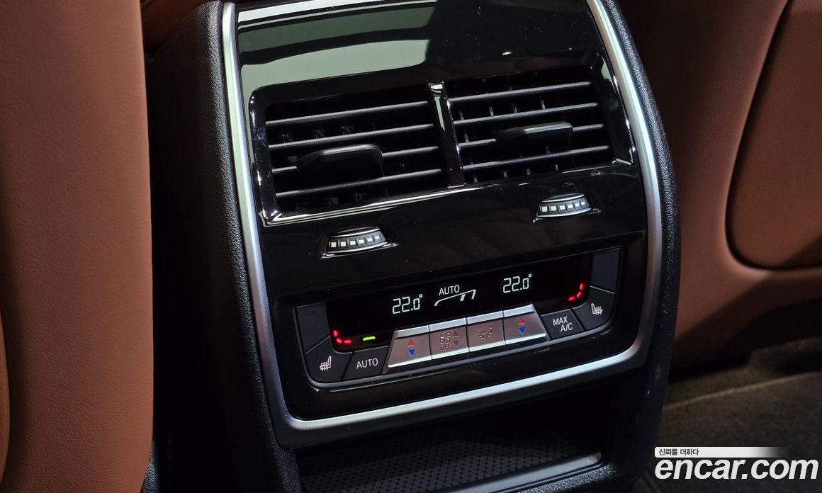 BMW X7 (G07) фото 29