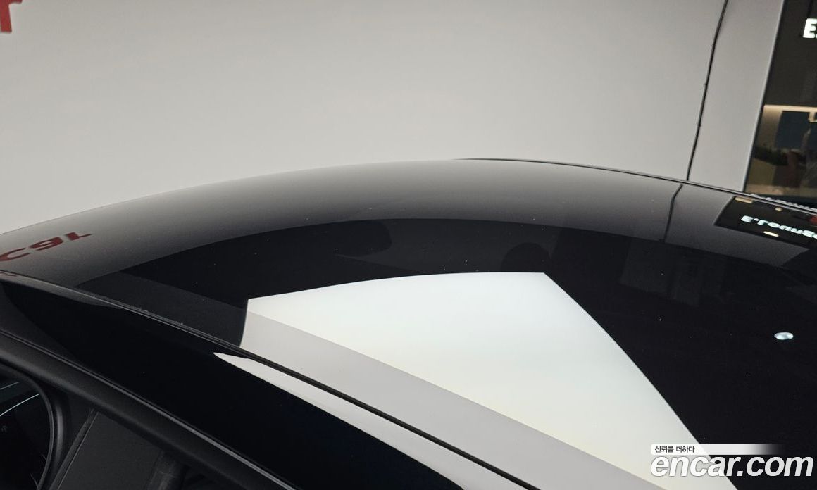 Tesla Model Y фото 18