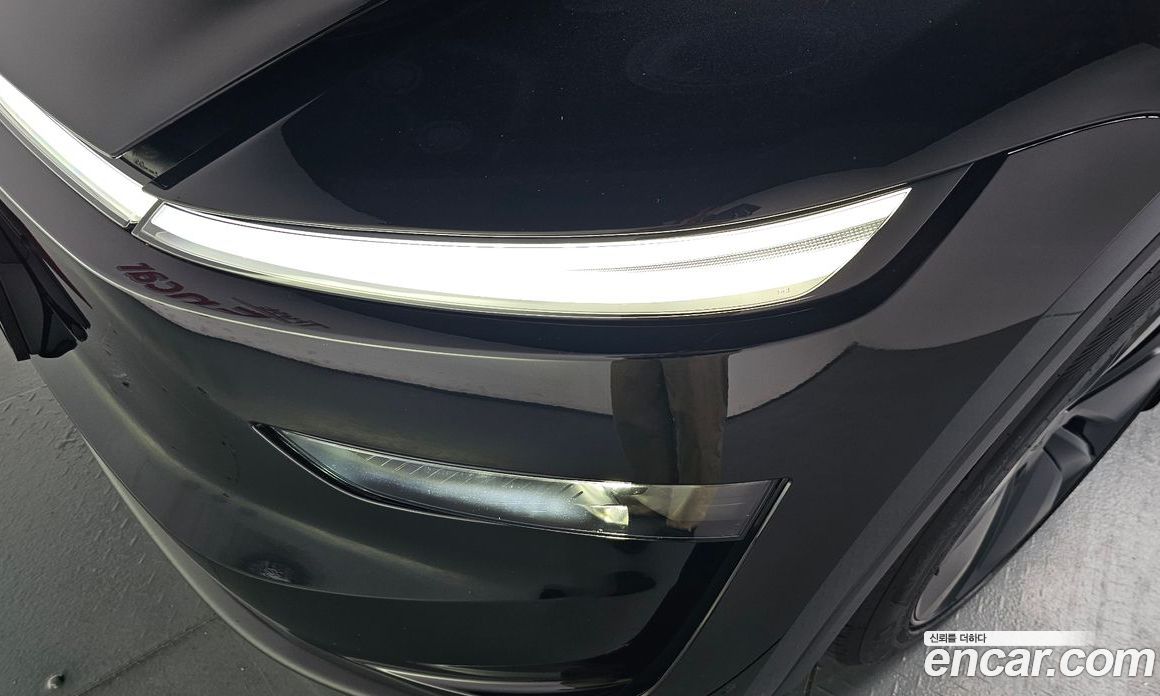 Tesla Model Y фото 22