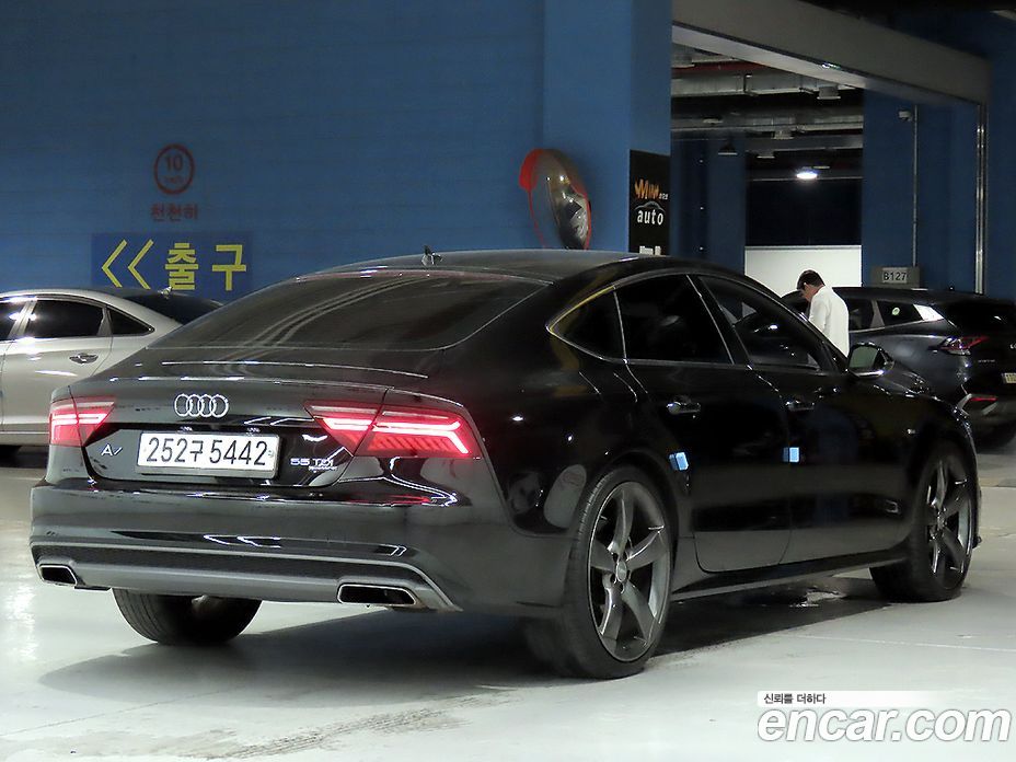 Audi A7 фото 2