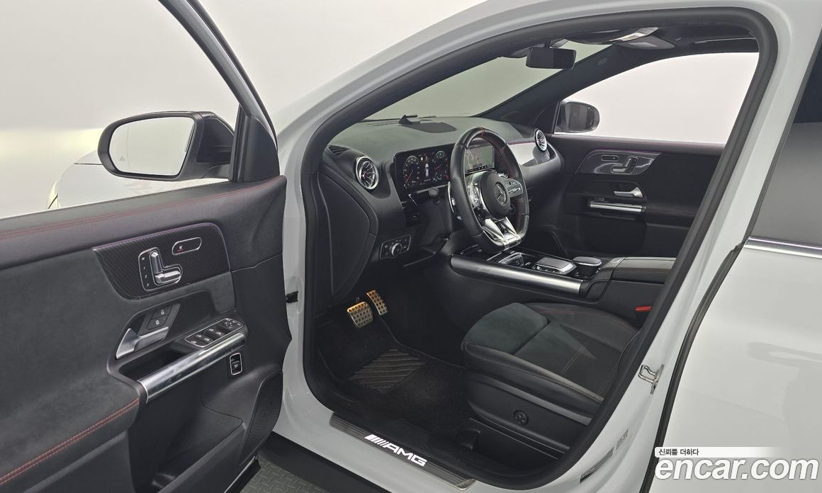Mercedes-Benz GLA-Class H247 фото 10