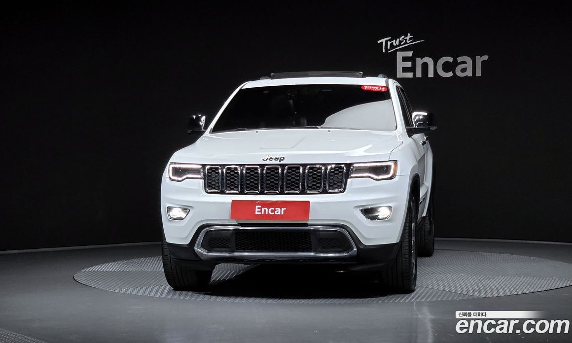 Jeep Grand Cherokee (WK) фото 2