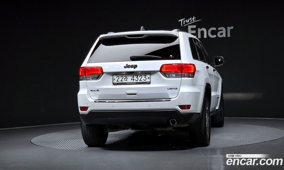 Jeep Grand Cherokee (WK) фото 3