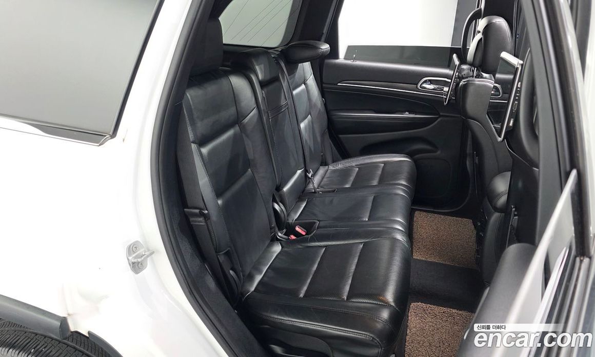 Jeep Grand Cherokee (WK) фото 10