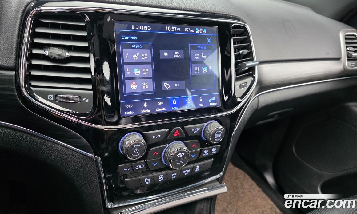 Jeep Grand Cherokee (WK) фото 14
