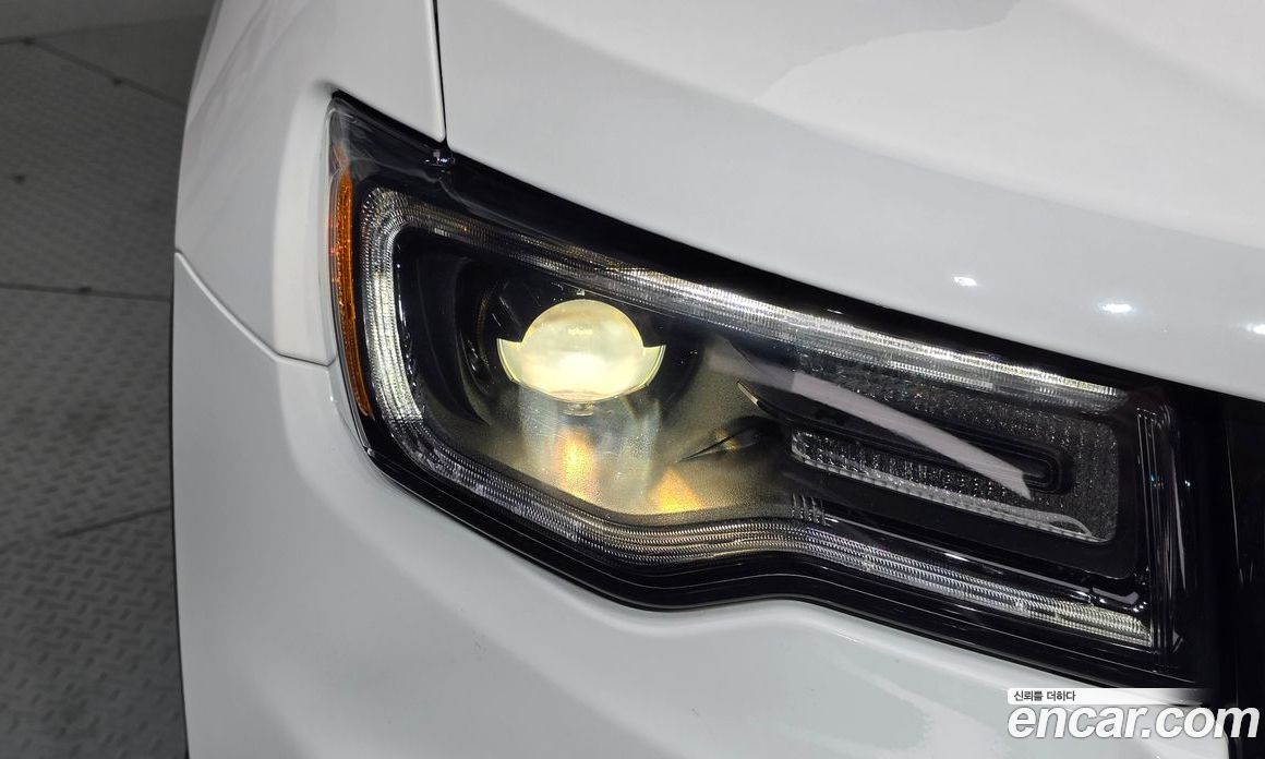 Jeep Grand Cherokee (WK) фото 22