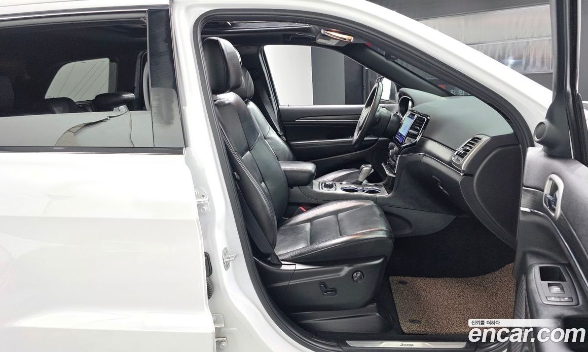 Jeep Grand Cherokee (WK) фото 26
