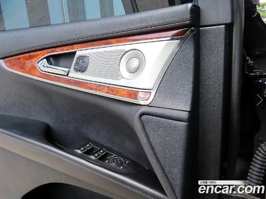 Lincoln MKX 2nd Gen фото 11