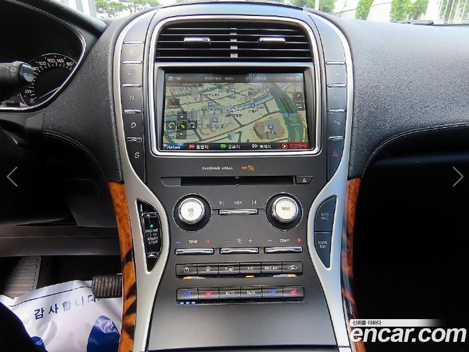 Lincoln MKX 2nd Gen фото 12