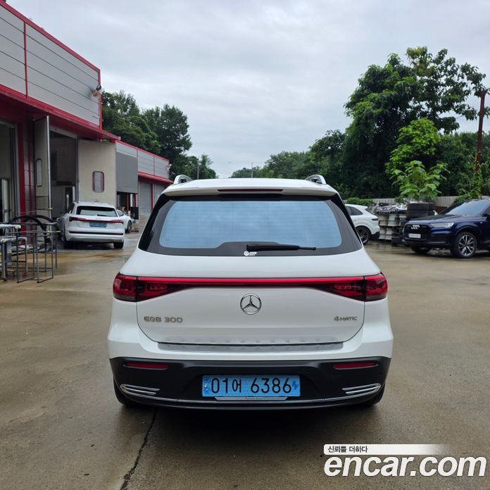 Mercedes-Benz EQB X243 фото 5