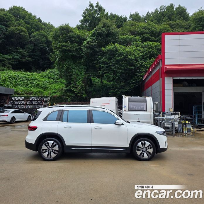 Mercedes-Benz EQB X243 фото 7
