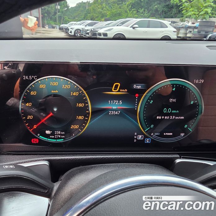Mercedes-Benz EQB X243 фото 17