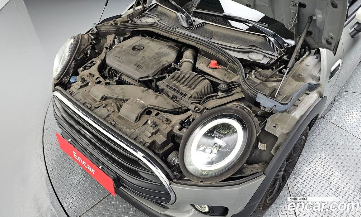 Mini Cooper Clubman фото 6