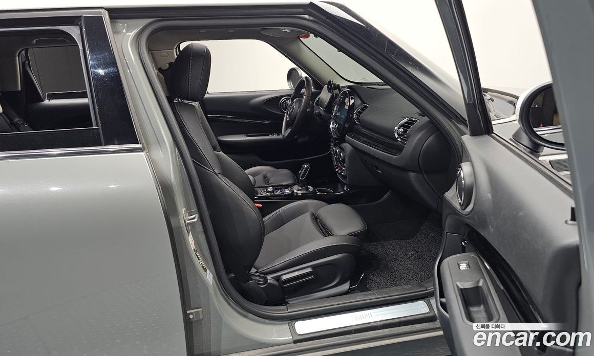 Mini Cooper Clubman фото 11