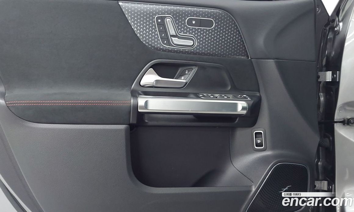 Mercedes-Benz EQB X243 фото 15