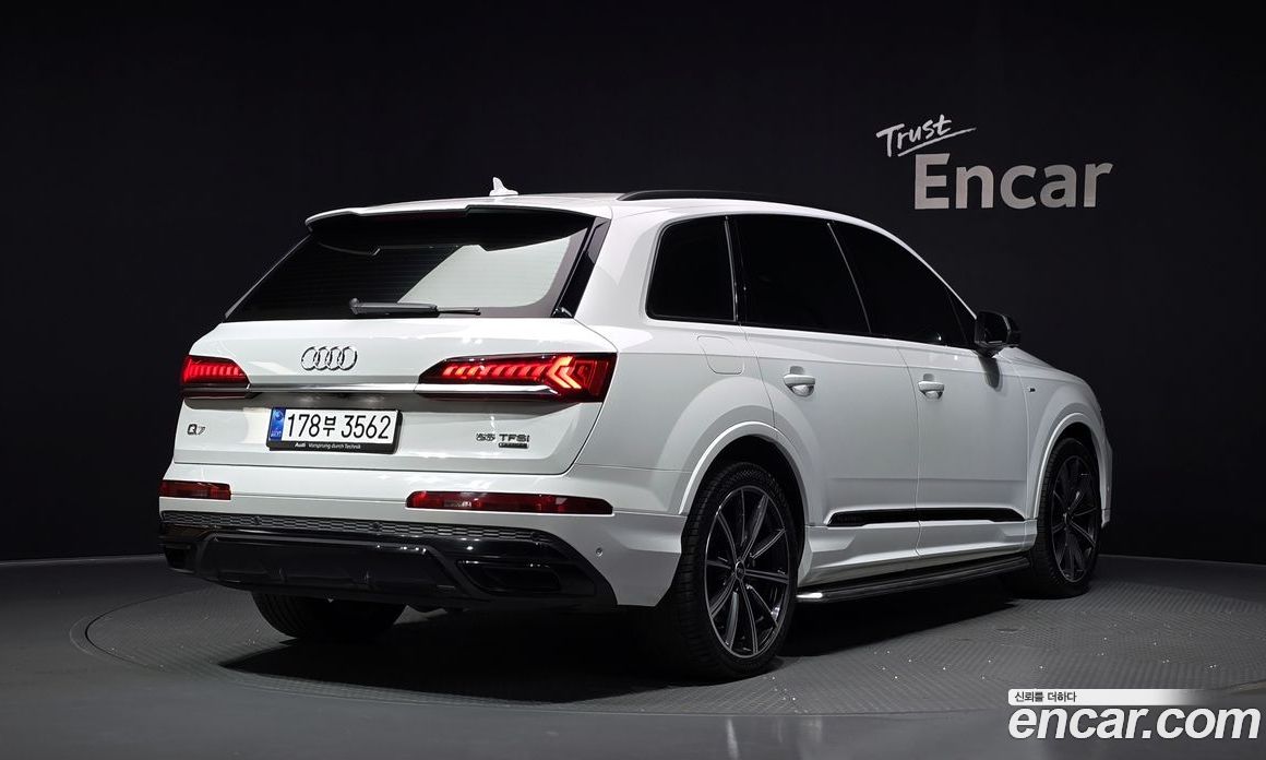 Audi Q7 (4M) фото 2