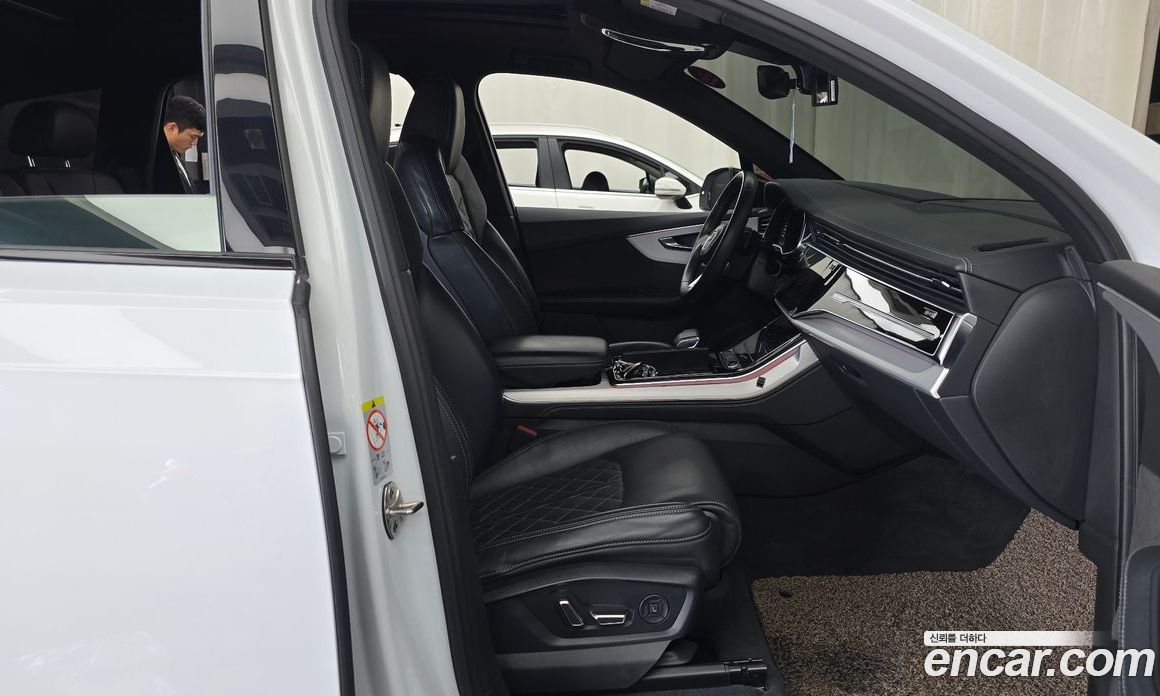 Audi Q7 (4M) фото 11