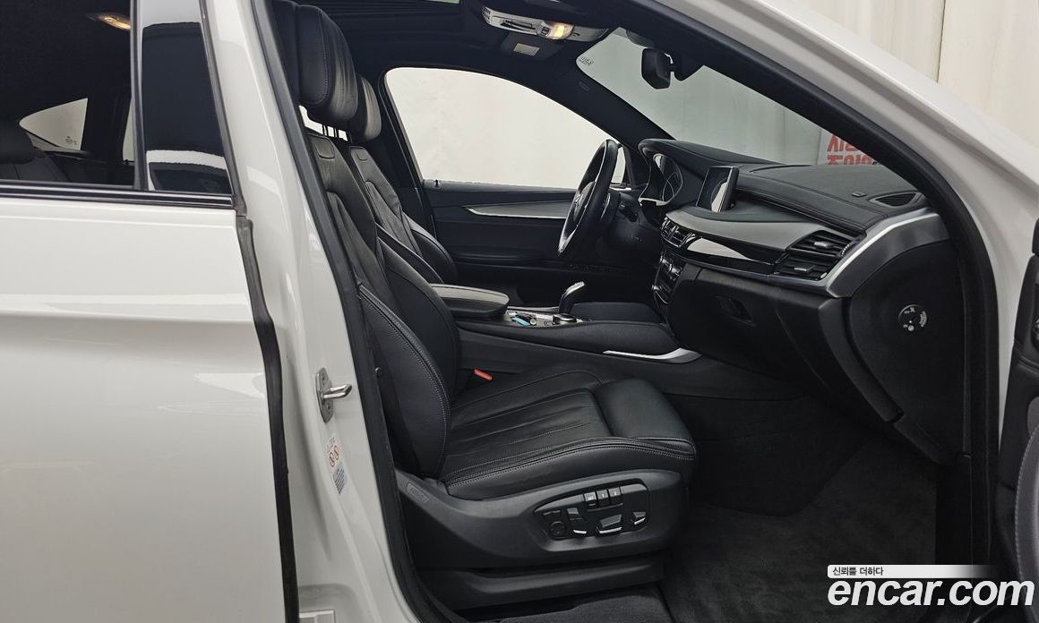 BMW X6 (F16) фото 11
