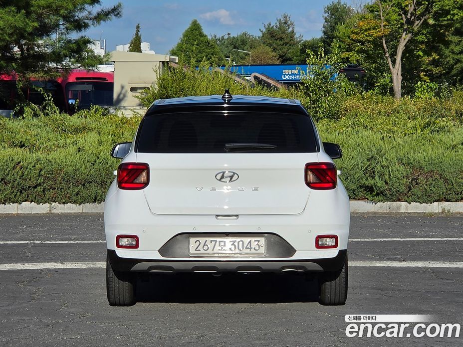 Hyundai Venue фото 3