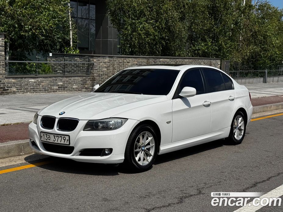 BMW 3-Series (E90) фото 16