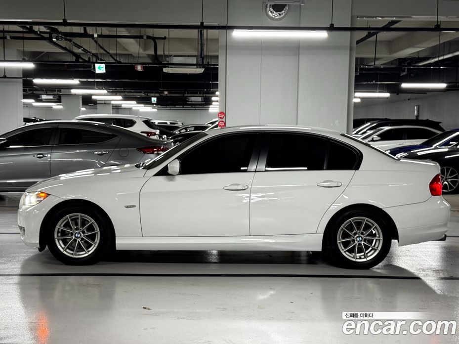 BMW 3-Series (E90) фото 19