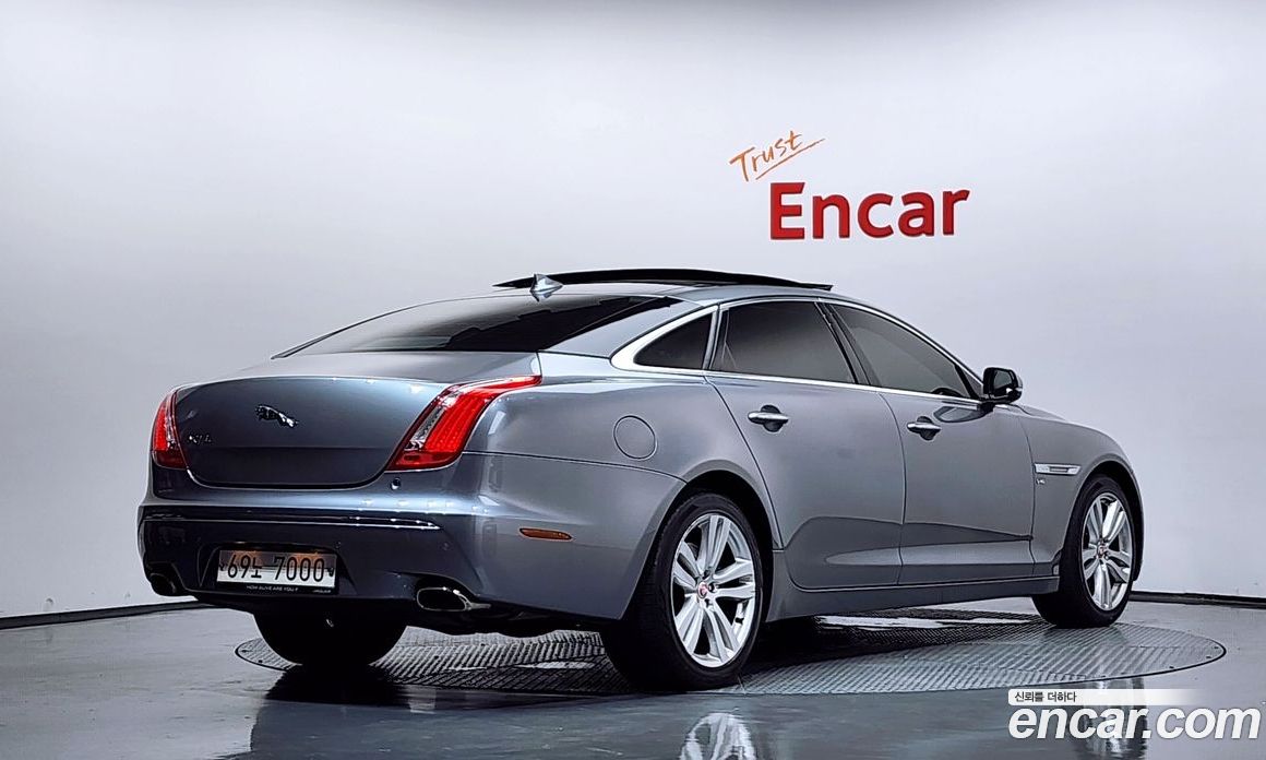 Jaguar XJ Restyling фото 2