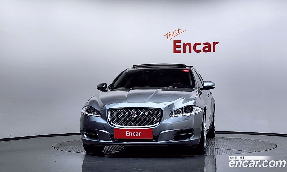 Jaguar XJ Restyling фото 3
