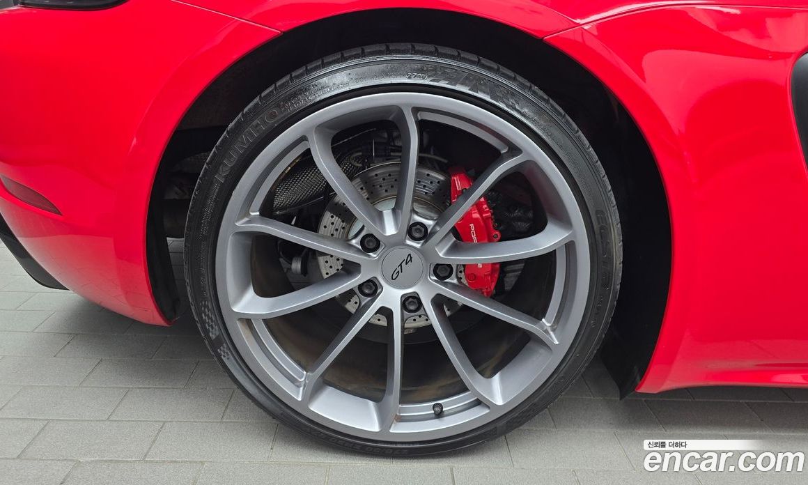 Porsche 718 Cayman фото 5