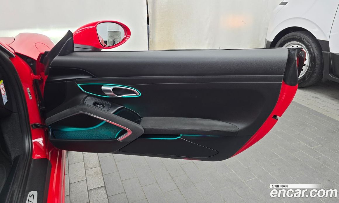 Porsche 718 Cayman фото 25