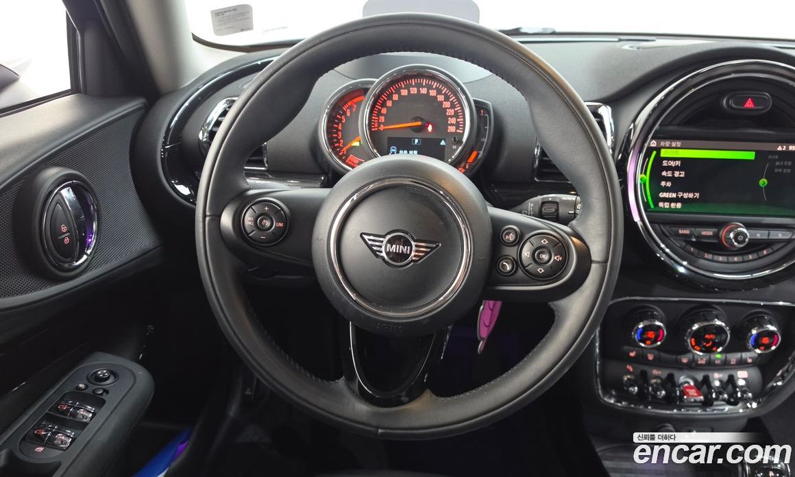 Mini Cooper Clubman фото 13