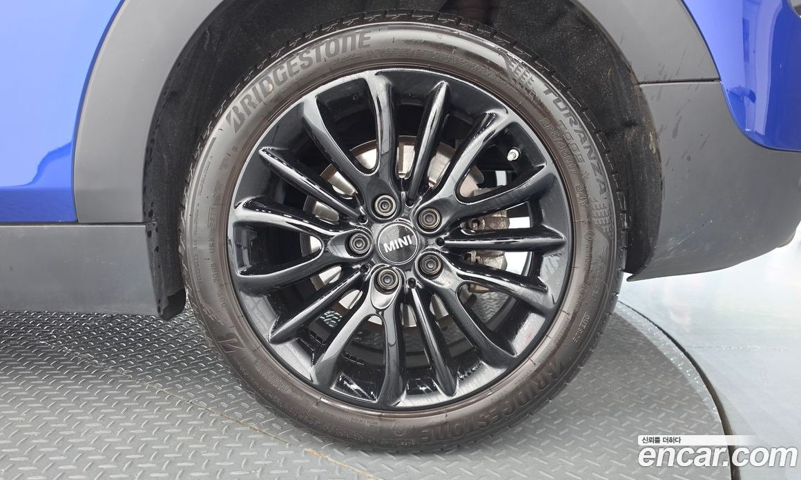 Mini Cooper Clubman фото 21