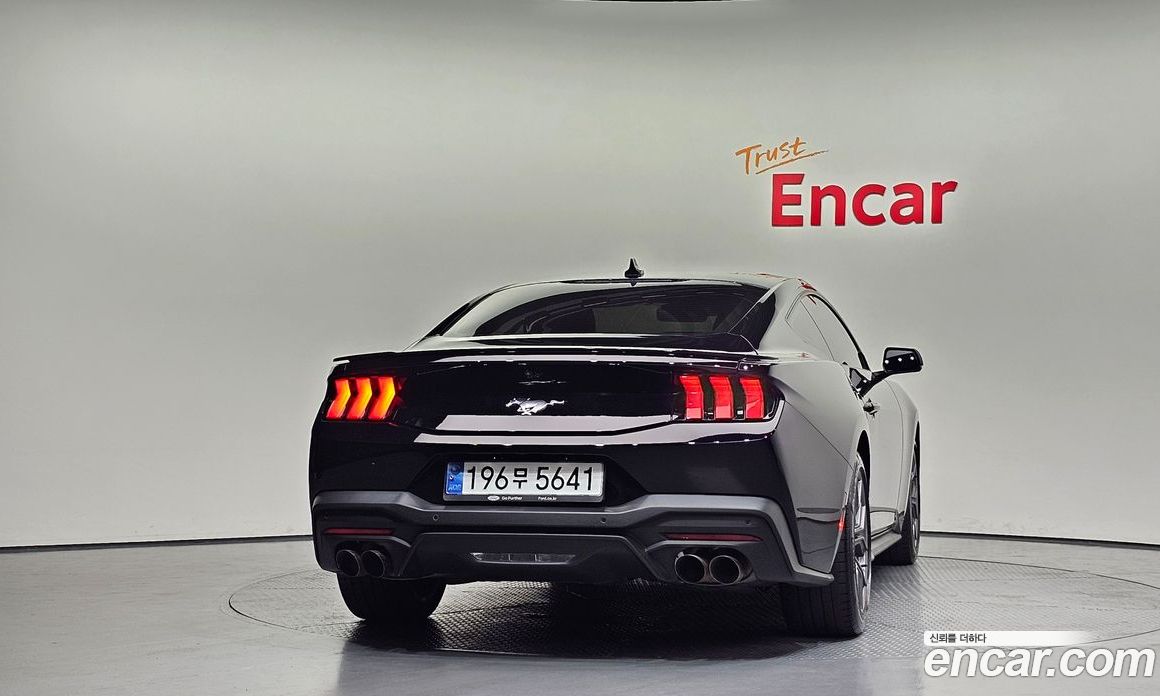 Ford Mustang 7th Gen фото 4